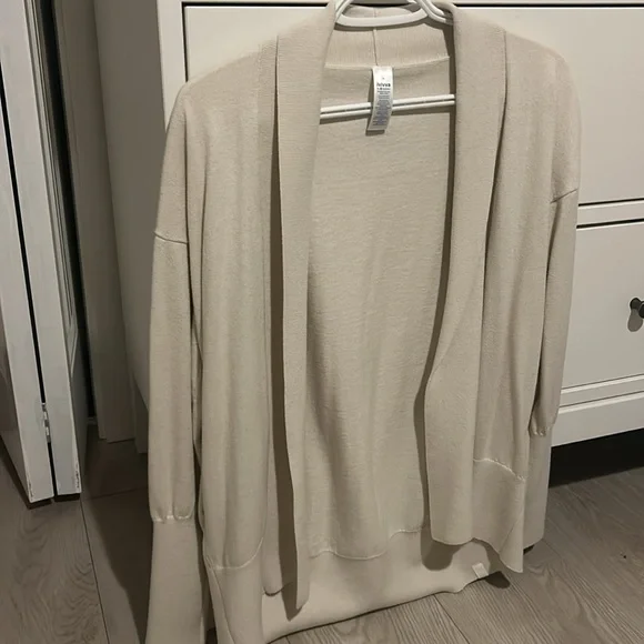 Ivivva Cardigan - Picture 2 of 4